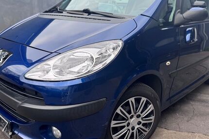 Peugeot 1007 178.798 km 2.950 &euro; Hilden 40723