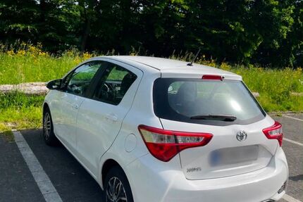 Toyota Yaris 137.000 km 9.400 &euro; Düsseldorf 40217