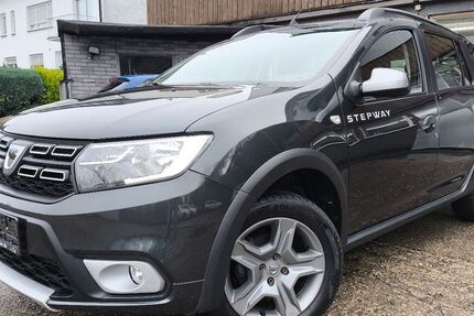 Dacia Logan 34.800 km 11.900 &euro; Solingen 42657