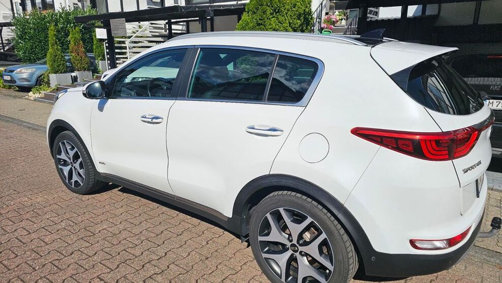Kia Sportage 130.000 km 16.499 € Willich 47877