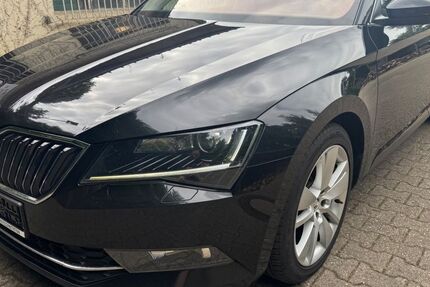 Skoda Superb 245.000 km 9.950 &euro; Mönchengladbach 41069
