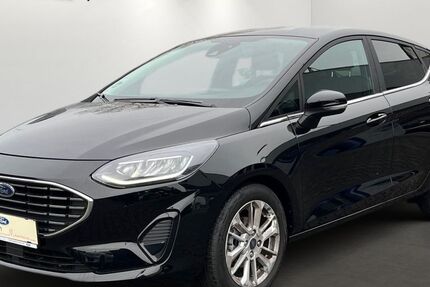 Ford Fiesta 11.387 km 18.385 € Köln 51107