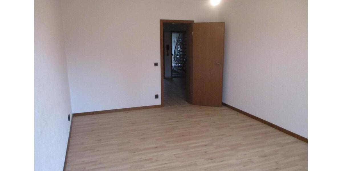 Erdgeschoßwohnung Mönchengladbach Süd - 2 Zimmer, 93 m&sup2;, 840&euro; | Angebot:25633259