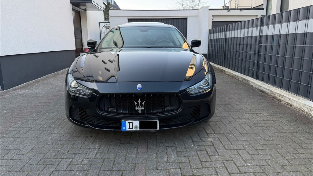 Maserati Ghibli 155.782 km 22.500 &euro; Düsseldorf 40223