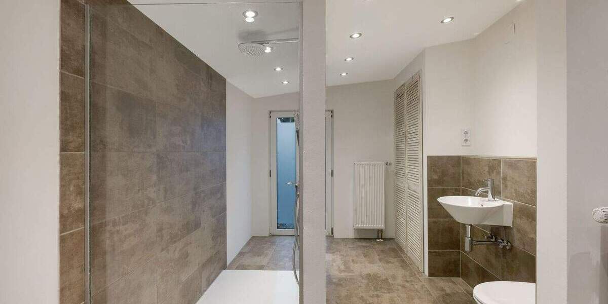 Mehrfamilienhaus, Wohnhaus Solingen Höhscheid - 1 Zimmer, 295 m&sup2;, 660.000&euro; | Angebot:25738451