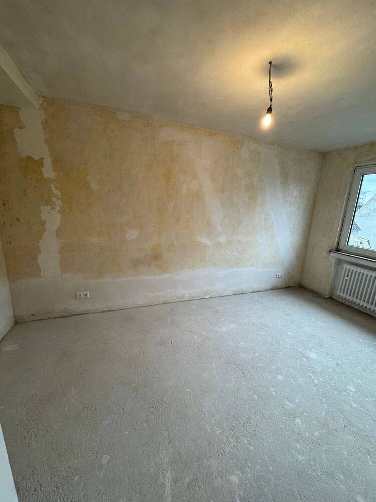 Sehr schöne sanierte 2 Zimmer Wohnung in Oberhausen zu vermieten