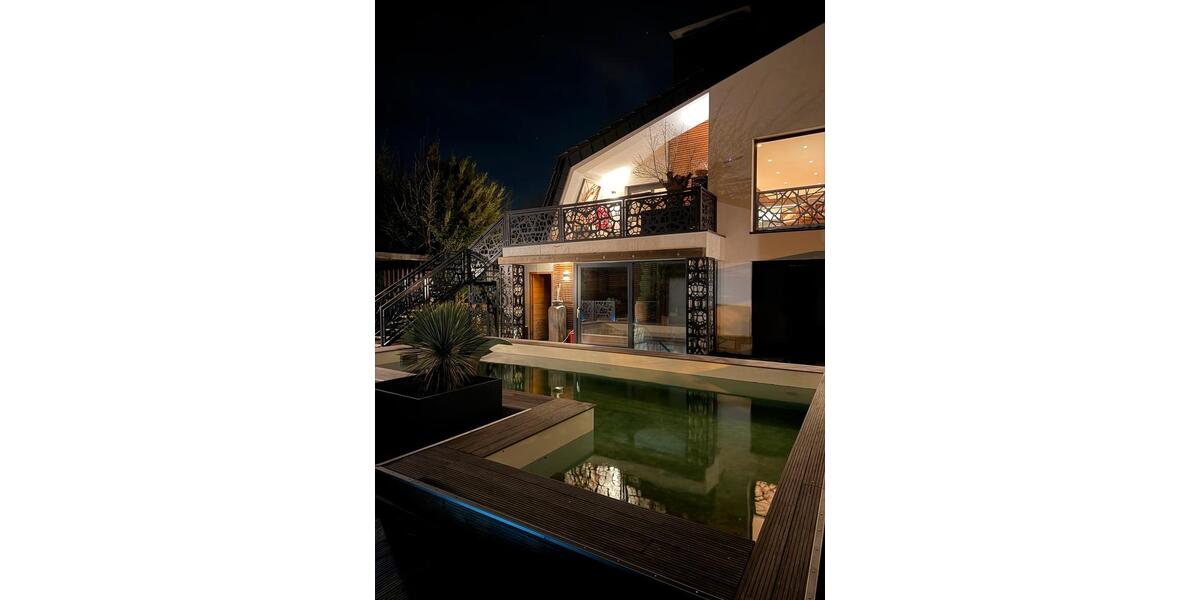 Villa Essen Stadtbezirk IX - 6 Zimmer, 307 m&sup2;, 400&euro; | Angebot:25926286