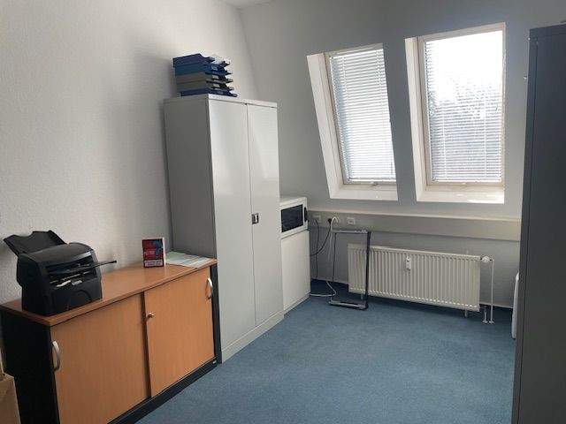Gewerbeobjekt Mönchengladbach Eicken - 4 Zimmer, 121 m&sup2;, 972&euro; | Angebot:25209947