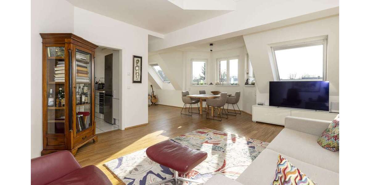 Etagenwohnung Neuss - 4 Zimmer, 126 m&sup2;, 450.000&euro; | Angebot:25519371