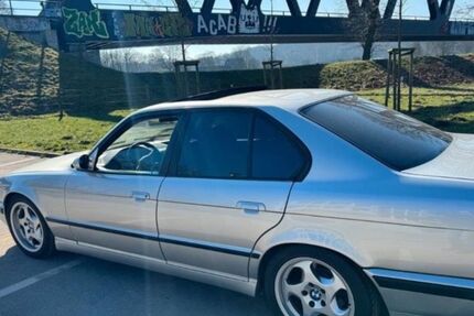 BMW 520 329.000 km 12.750 &euro; Mülheim Ruhr 45478