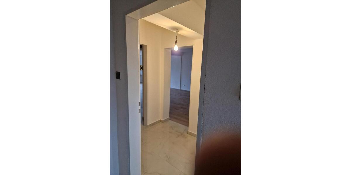 Erstbezug nach Sanierung – 4-Zimmer-Wohnung mit großem Balkon 4 zimmer