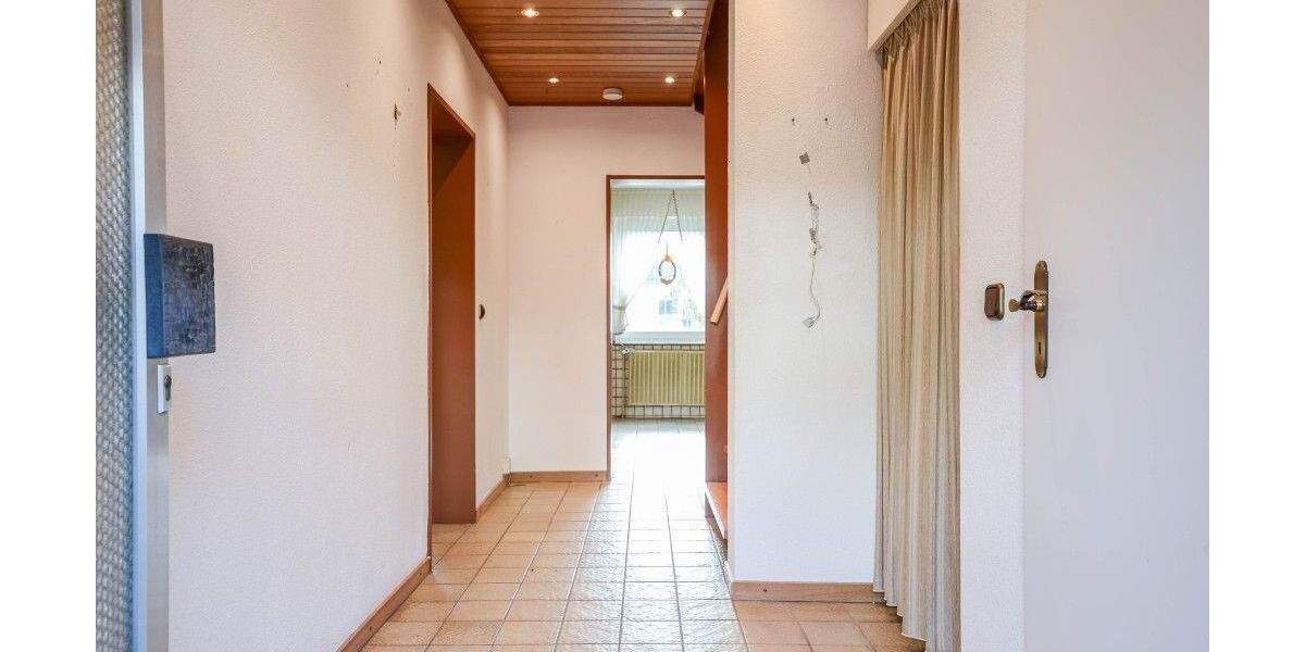 Reihenmittelhaus Leverkusen Steinbüchel - 4 Zimmer, 102 m&sup2;, 390.000&euro; | Angebot:24056766