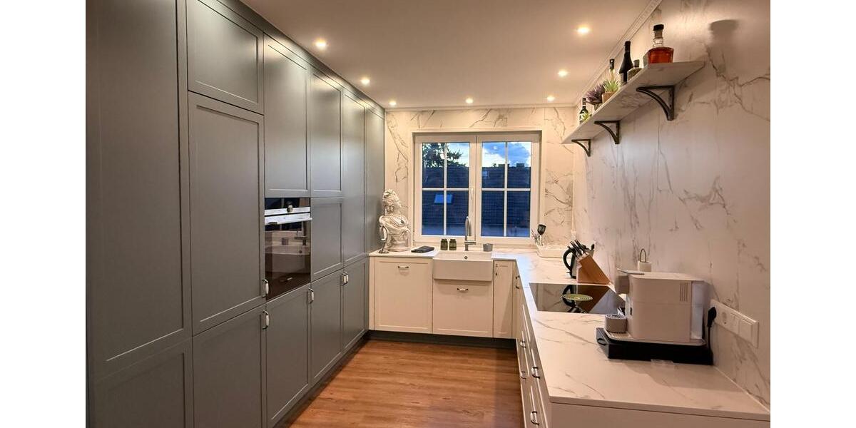 Exklusive, vollmöblierte Penthouse-Wohnung mit luxuriöser Ausstattung nahe Düsseldorf 3.5 zimmer