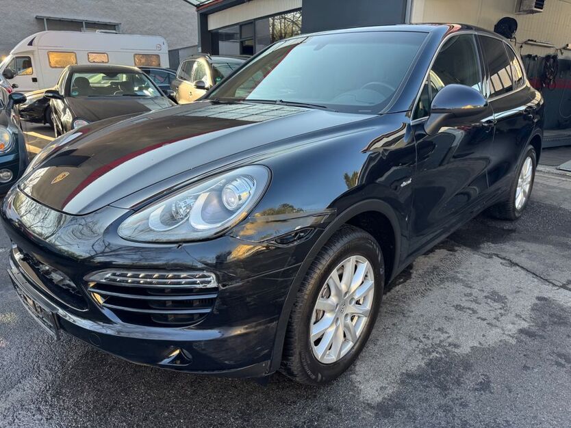 Porsche Cayenne 323.500 km 13.950 € Köln 51107