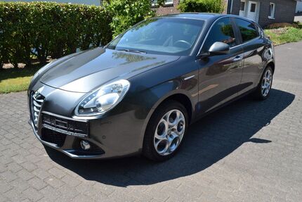 Alfa Romeo Giulietta 102.000 km 12.900 &euro; Remscheid 42859