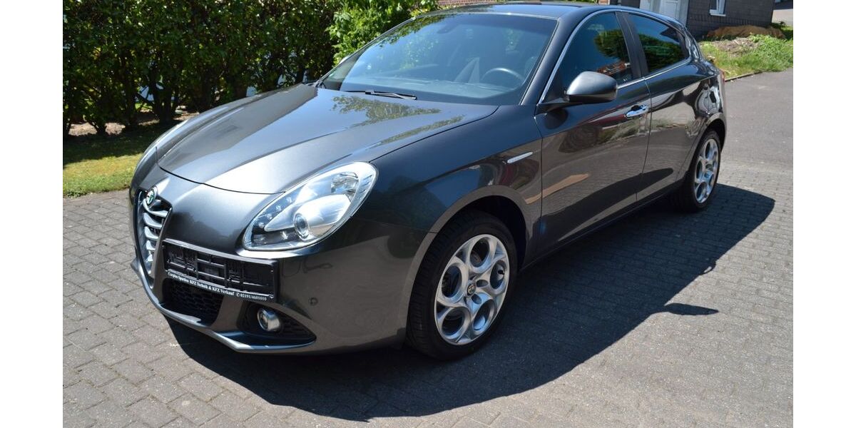 Alfa Romeo Giulietta 102.000 km 12.900 &euro; Remscheid 42859