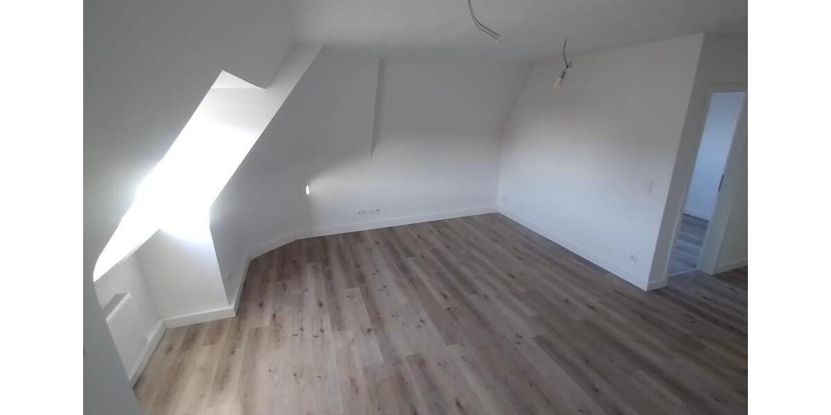 Dachgeschoßwohnung Oberhausen Alstaden - 3 Zimmer, 64 m&sup2;, 690&euro; | Angebot:25407432
