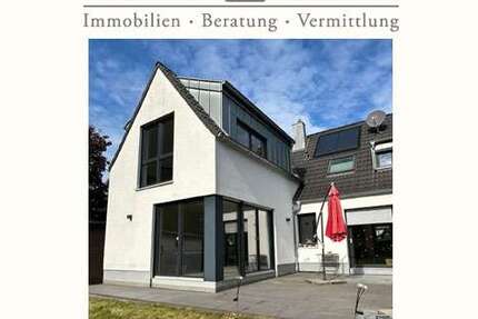 Haus zum Kaufen in Krefeld 550.000 € 162 m² 5 zimmer