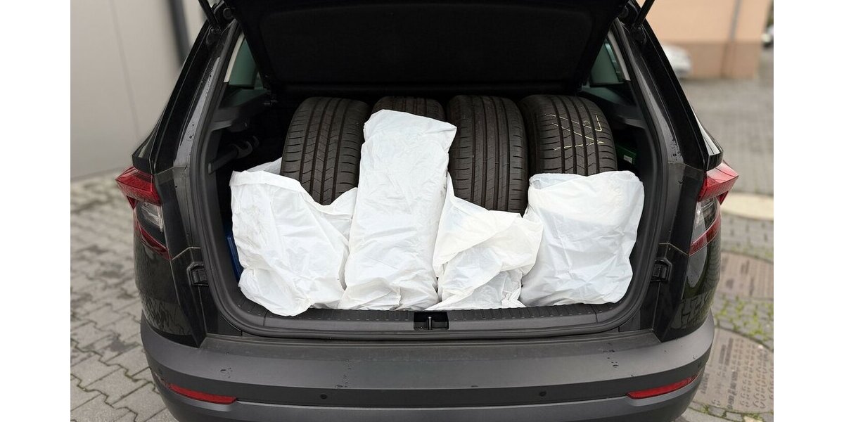 Skoda Karoq Clever/ Kamera / Virtual Cockpit / Keyless 36.000 km 25.900 &euro; Mönchengladbach 41066