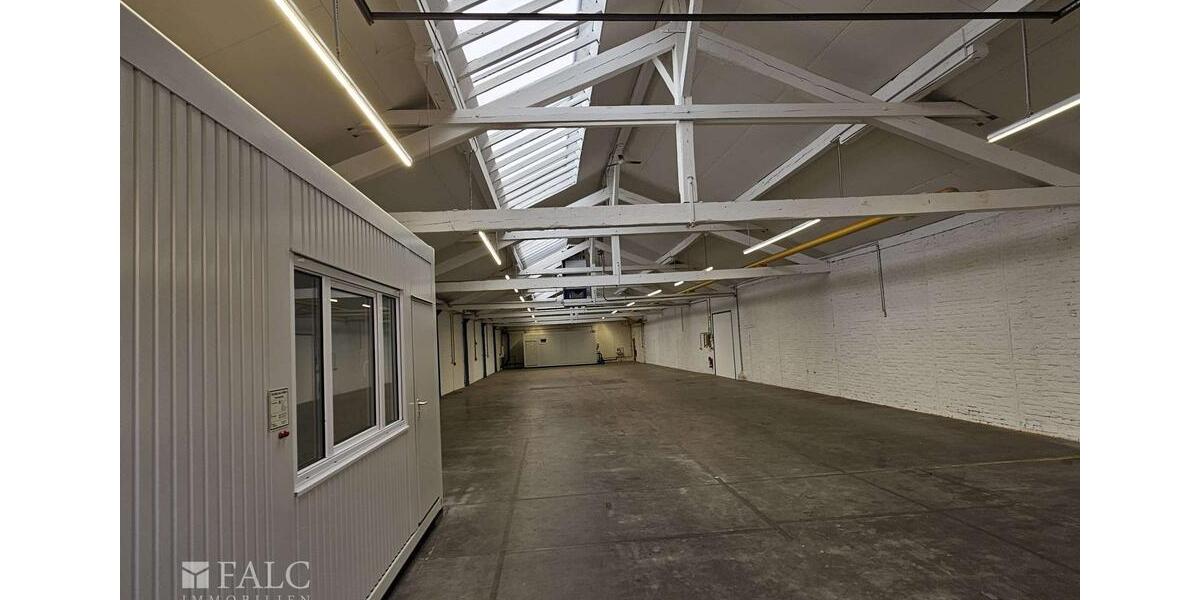 Moderne Lagerhalle im Gewerbepark-Süd zimmer