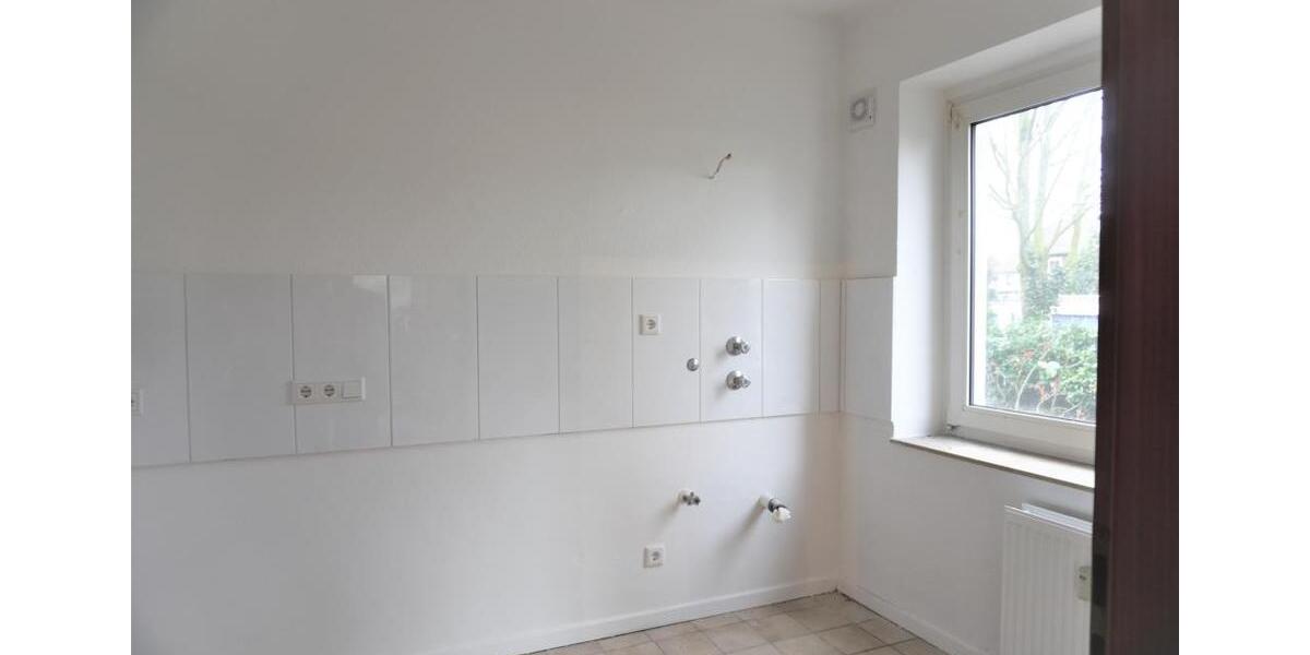 ERSTBEZUG nach Sanierung + Einzug ab 01.03.2026 möglich! 3 zimmer