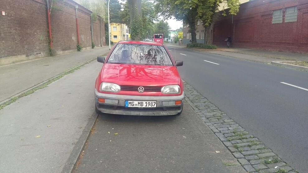 VW Golf 129.800 km 1.800 € Mönchengladbach 41061