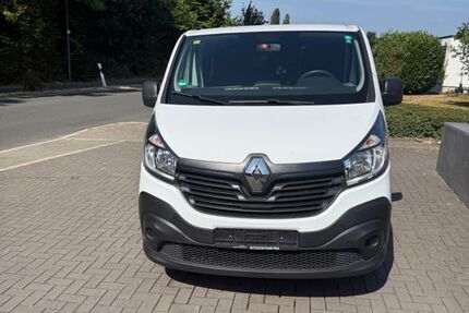 Renault Trafic 179.803 km 8.900 &euro; Langenfeld 40764