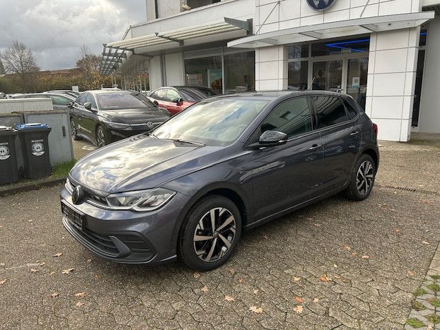 VW Polo 17.029 km 23.400 &euro; Düsseldorf 40472