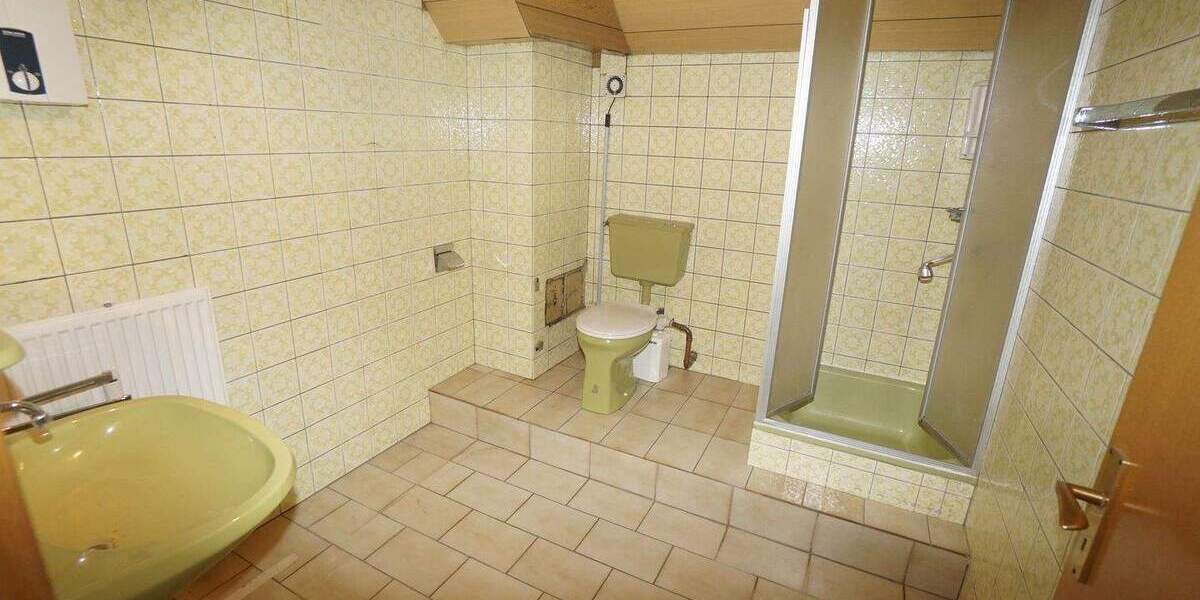 Etagenwohnung Neukirchen-Vluyn Neukirchen - 5 Zimmer, 89 m&sup2;, 195.000&euro; | Angebot:25668371