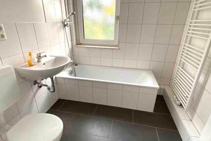 Wohnung Ratingen Tiefenbroich - 3 Zimmer, 81 m&sup2;, 823&euro; | Angebot:25679107