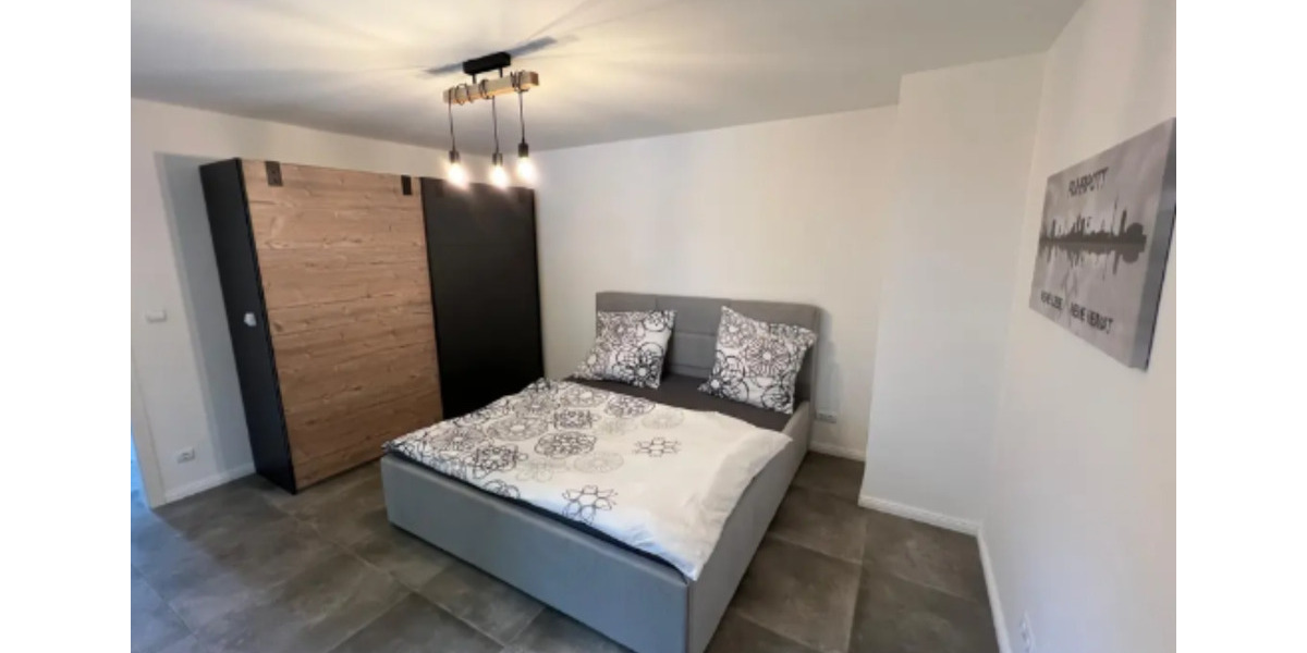 Kleines möbliertes Haus mit Garten - im Zentrum Oberhausen ! 2 zimmer