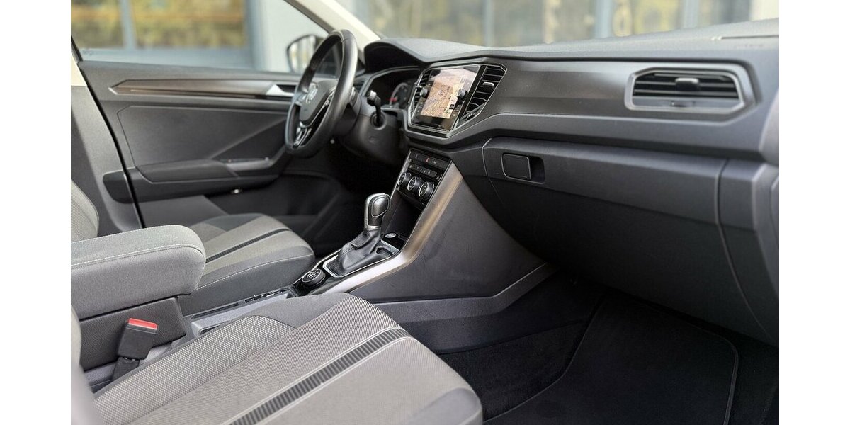 VW T-Roc R line / 4Motion / Keyless Go / PANO 53.000 km 24.590 &euro; Mönchengladbach 41066