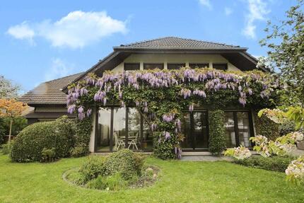 Doppelhaushälfte, ca. 194 m² mit Terrasse, Garten und Garagen in Ratingen - Breitscheid - Miete -