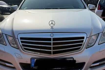 Mercedes-Benz E 300 178.421 km 12.099 &euro; Monheim am Rhein 40789
