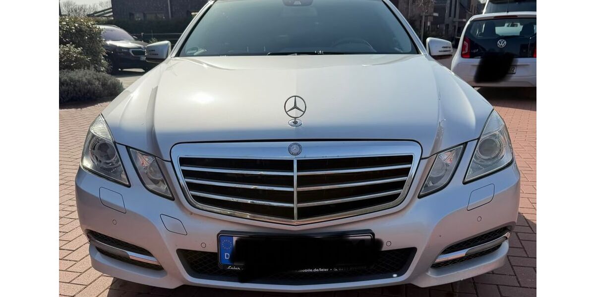 Mercedes-Benz E 300 178.421 km 12.099 &euro; Monheim am Rhein 40789