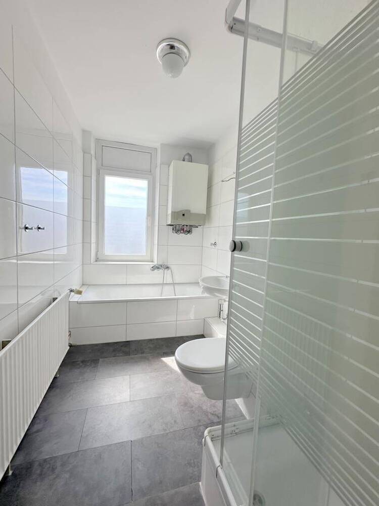 ***ZENTRAL und ausgefallen: ETW, 3 Zi-KDB, mit EBK und großem Balkon in MG-Heyden!***