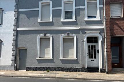 Haus Grevenbroich Hemmerden - 9 Zimmer, 240 m&sup2;, 395.000&euro; | Angebot:26993058