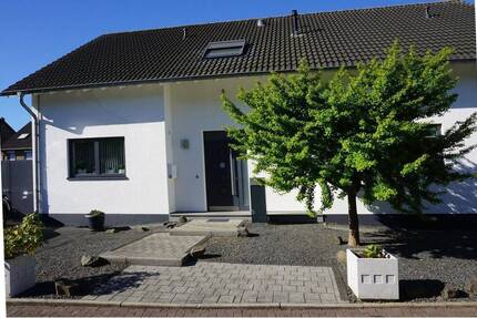 Haus Dormagen Hackenbroich - 6 Zimmer, 177 m&sup2;, 698.000&euro; | Angebot:26805807