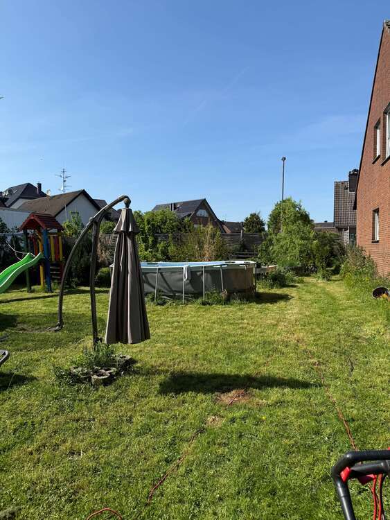 Grundstück zu verkaufen in Neuss 260.000 € 394 m²