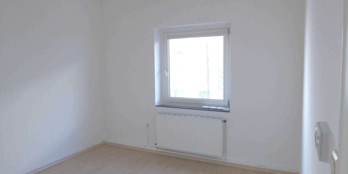 Etagenwohnung Düsseldorf Oberbilk - 3 Zimmer, 68 m&sup2;, 820&euro; | Angebot:25650463