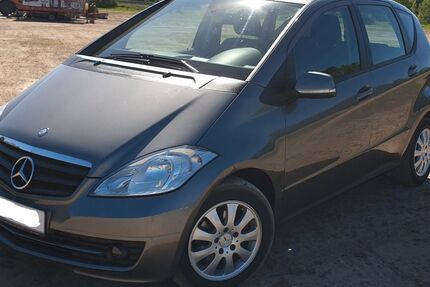 Mercedes-Benz A 180 165.000 km 3.999 &euro; Düsseldorf 40229