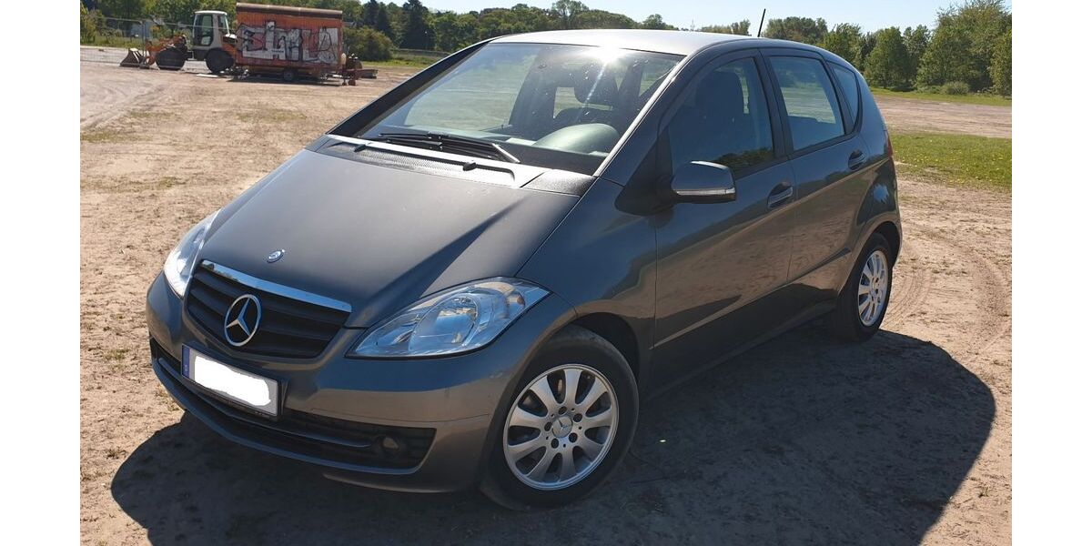Mercedes-Benz A 180 165.000 km 3.999 &euro; Düsseldorf 40229