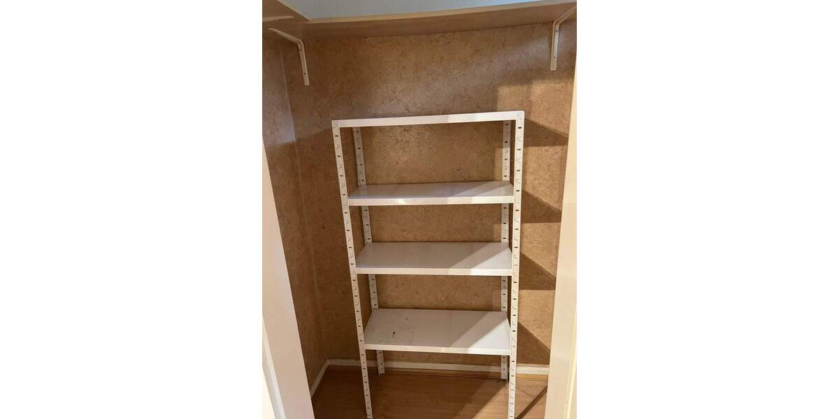 SCHÖN GESCHNITTENE DREIZIMMERWOHNUNG MIT EINBAUKÜCHE IM HERZEN VON NEUSS 3 zimmer