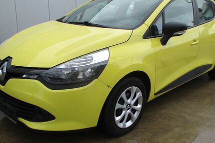 Renault Clio 105.000 km 4.270 € Köln 51105
