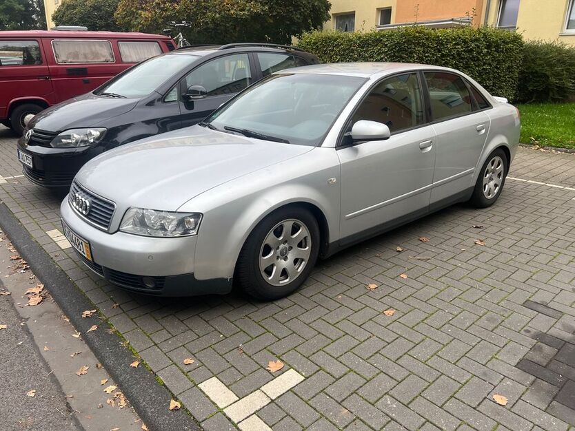 Audi A4 209.000 km 2.400 € Köln 50829