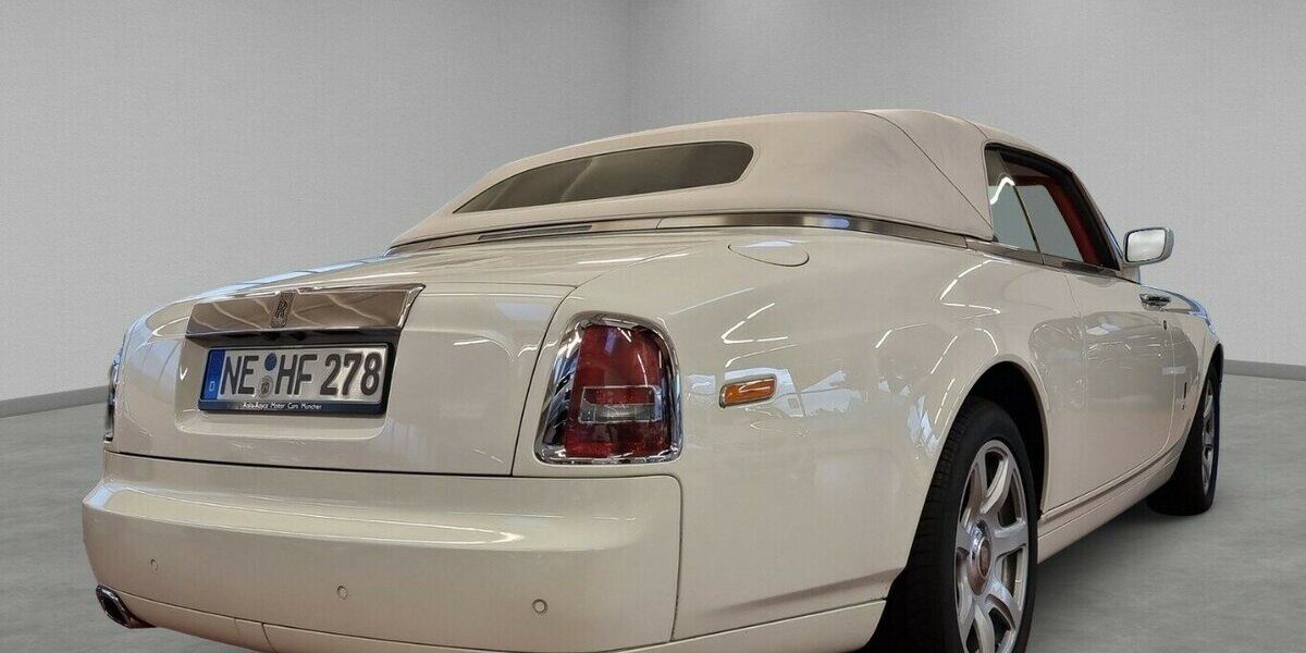 Rolls Royce Phantom Drophead Bespoke Spezial 21.800 km 195.000 &euro; HAAN 42781