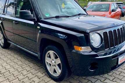 Jeep Patriot 177.920 km 7.800 &euro; Moers 47445