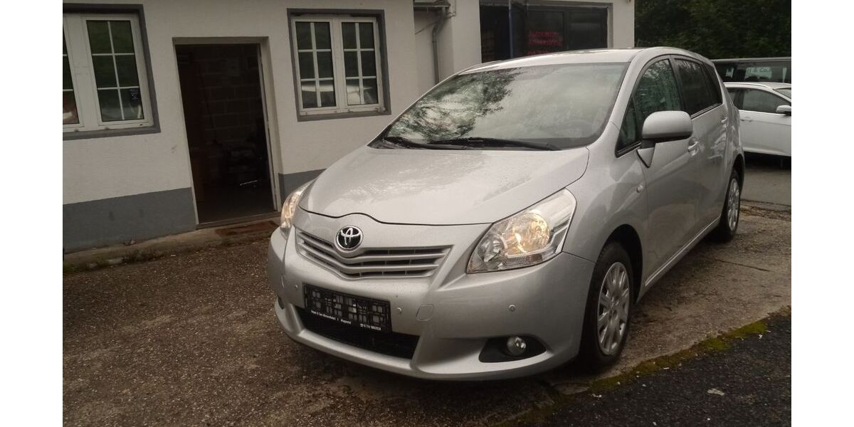 Toyota Verso 187.000 km 6.700 &euro; Wuppertal 42329