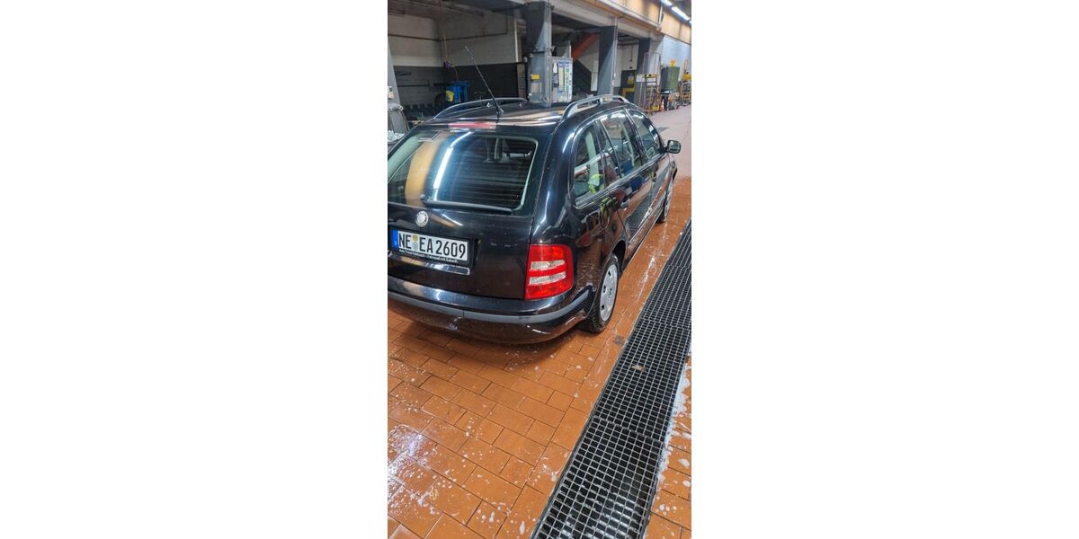 Skoda Fabia 219.000 km 1.200 &euro; Neuss 41460