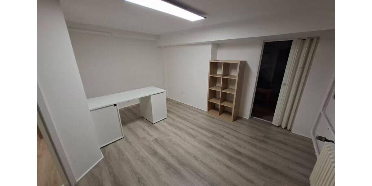 Gewerbeobjekt Ratingen Zentrum - 1 Zimmer, 126 m&sup2;, 1.350&euro; | Angebot:26451620